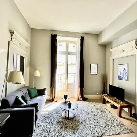 Studio 42, Apartmán